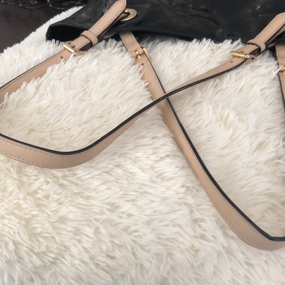 Michael Kors paten leather tote❌Sale❌ - Picture 2 of 5